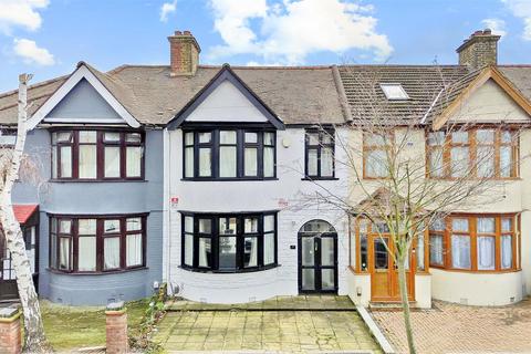 3 bedroom terraced house for sale, Ashburton Avenue, Ilford