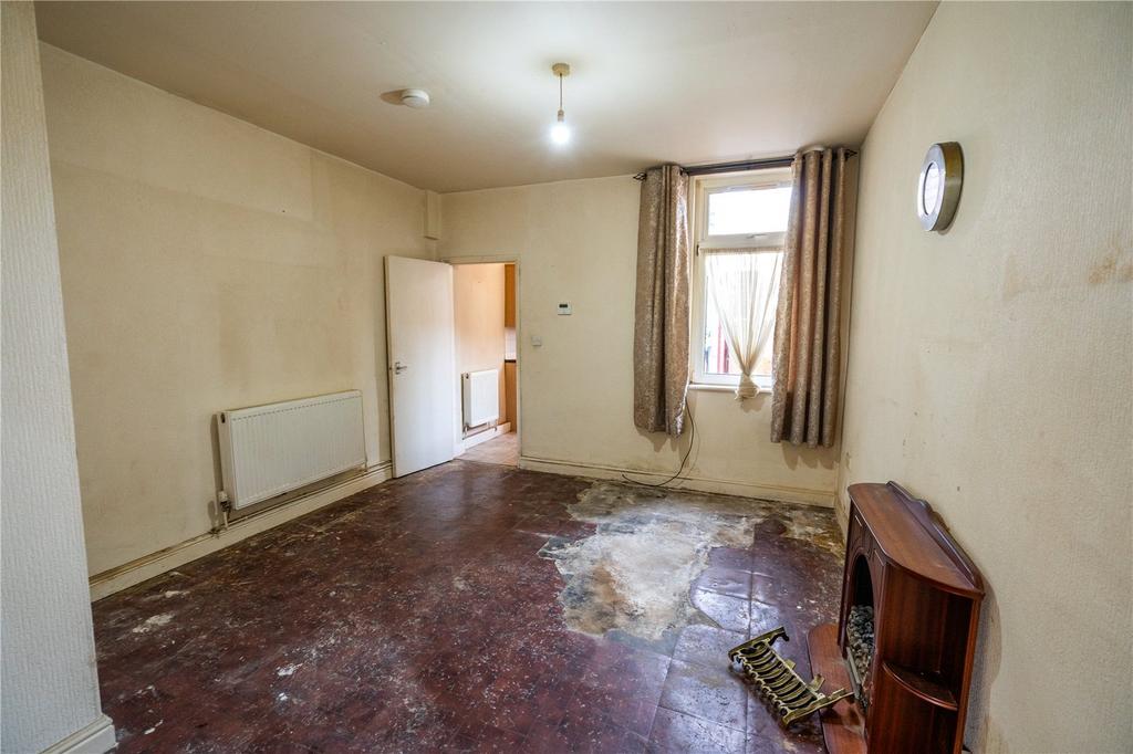 246 - Living Room