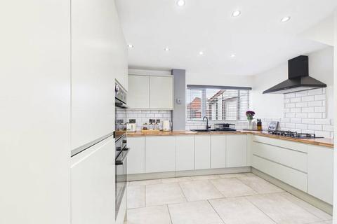 undefined, Windermere Drive, Worcester, Worcestershire, WR4