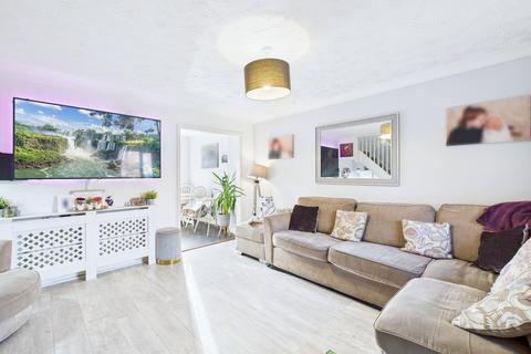 3 bedroom end of terrace house for sale, Portchester Close, Peterborough PE2