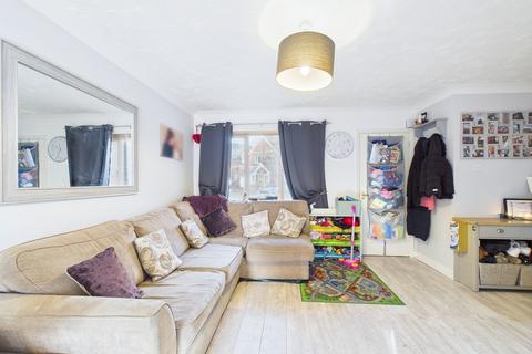 3 bedroom end of terrace house for sale, Portchester Close, Peterborough PE2