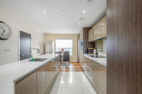 2 bedroom flat for sale, Peartree Way, London SE10