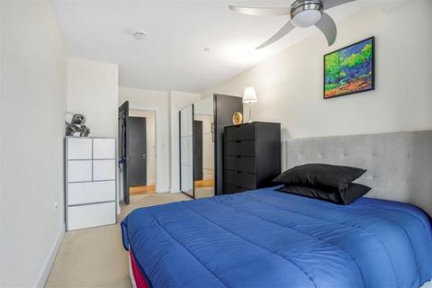 2 bedroom flat for sale, Peartree Way, London SE10