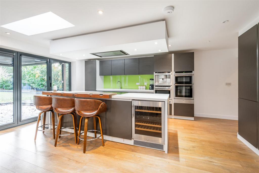 24 Warren Drive 13.jpg
