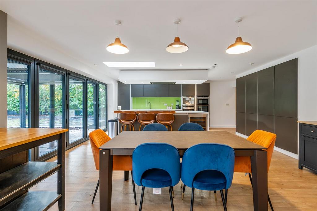 24 Warren Drive 12.jpg