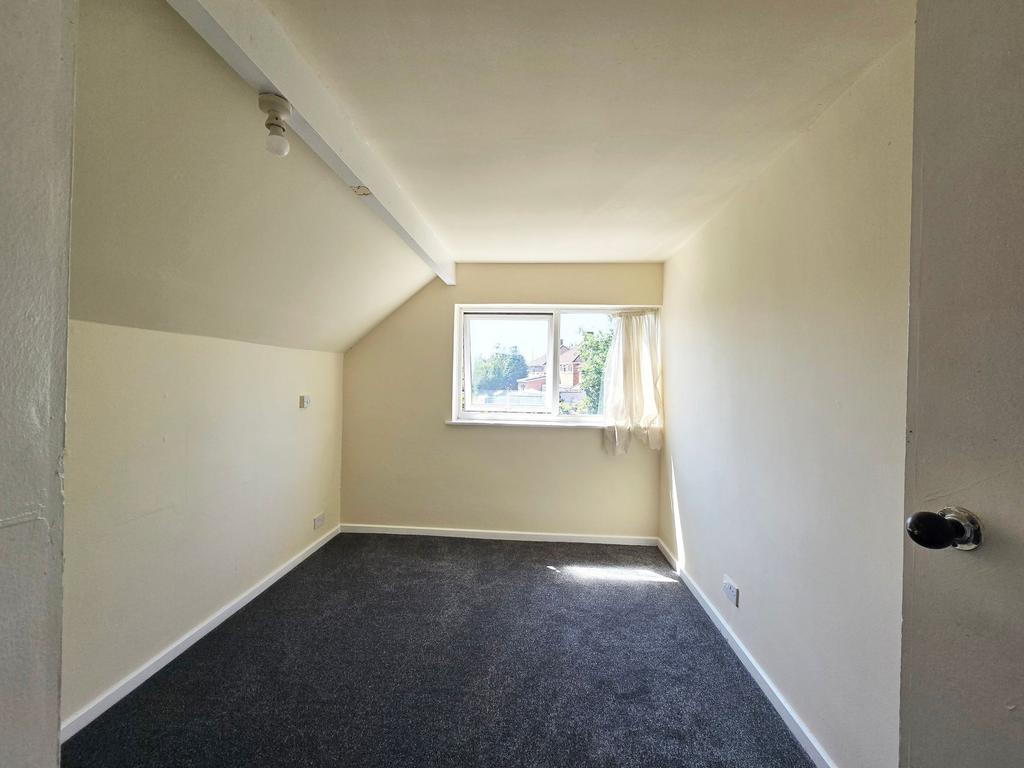 Loft bedroom/ Bedroom 4