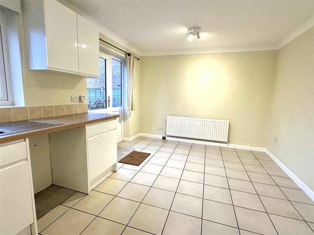 Dining kitchen