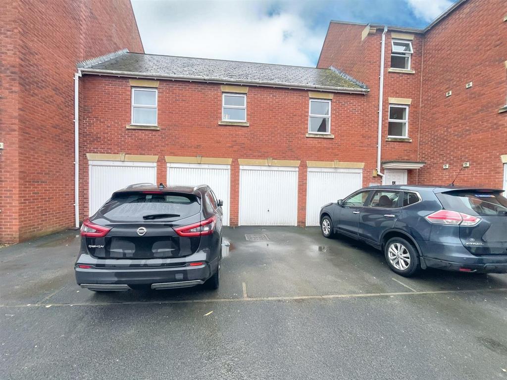 Garage &amp; Parking