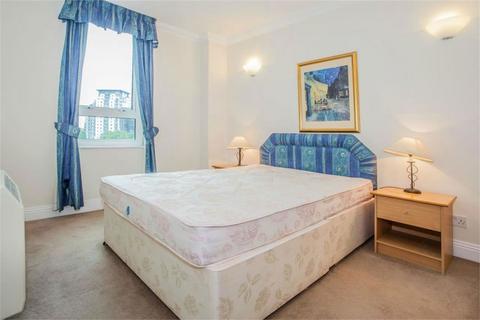 2 bedroom flat for sale, Lanark Square, London E14