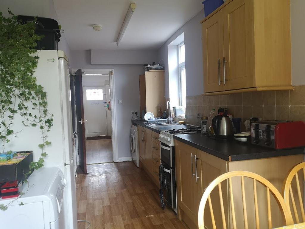 Kitchen 1