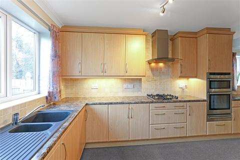 2 bedroom bungalow for sale, Pledwick Rise, Wakefield, West Yorkshire, WF2