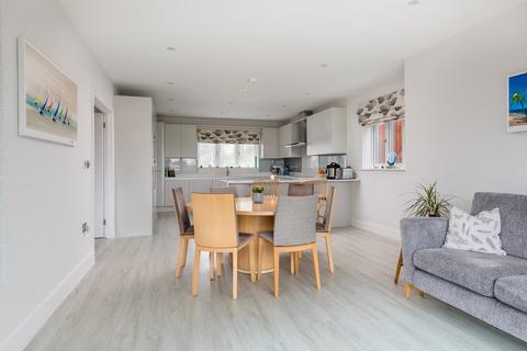 5 bedroom detached house for sale, Avenue Road, Rushden, Northamptonshire, NN10