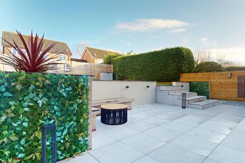 3 bedroom link detached house for sale, Ellenstow, Milton Keynes MK13