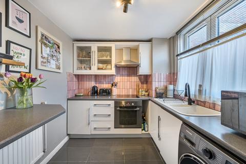 2 bedroom maisonette for sale, Havil Street, London