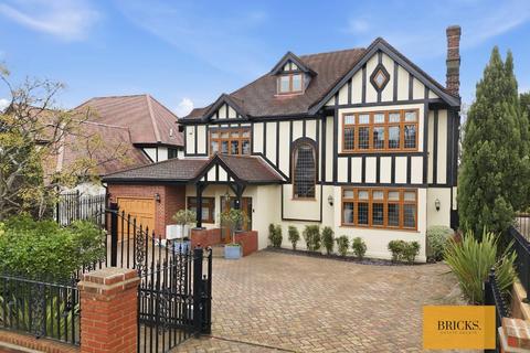 6 bedroom house for sale - Tomswood Road, Chigwell IG7
