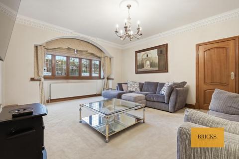 undefined, Tomswood Road, Chigwell IG7