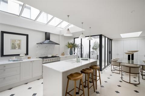 undefined, Victoria Gardens, Notting Hill, W11