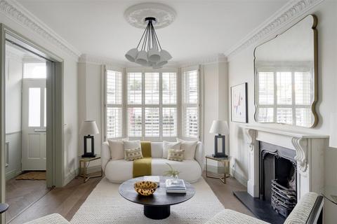 undefined, Victoria Gardens, Notting Hill, W11