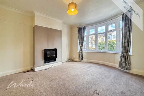 3 bedroom semi-detached house to rent, Northridge Road Gravesend DA12