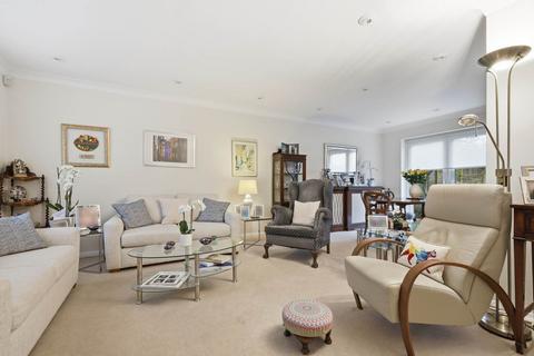 undefined, Lodge Avenue, Elstree