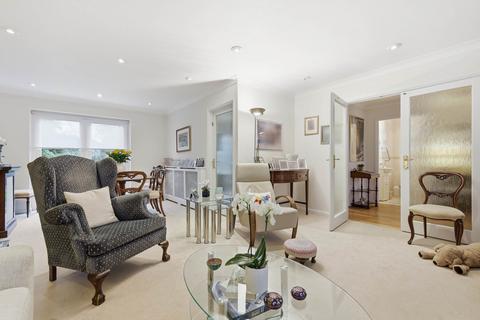 4 bedroom detached house for sale, Lodge Avenue, Elstree