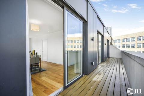 3 bedroom flat to rent, Cloud Street Sugar House Island E15
