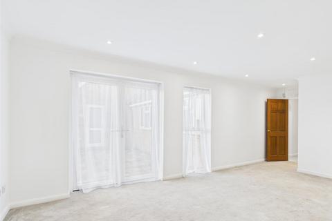 3 bedroom detached bungalow for sale, Fulmar Close, Colchester