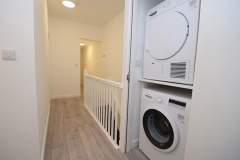 1 bedroom property to rent, 30 a Bushey Hall Road, Bushey WD23
