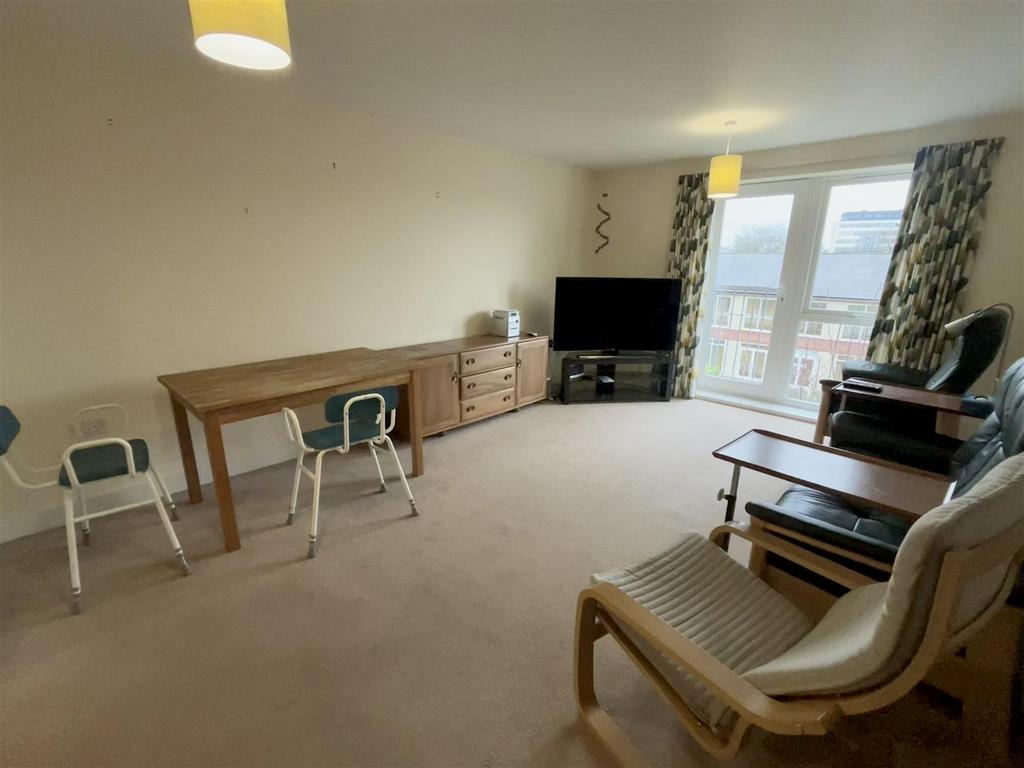 Living/Dining Room