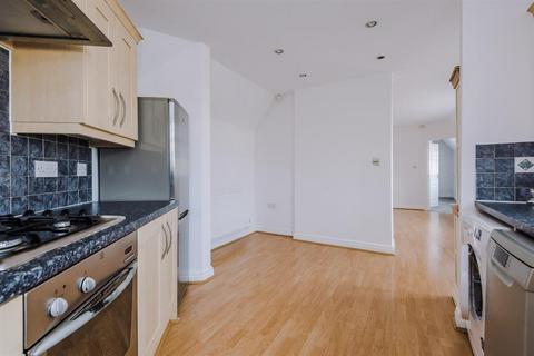 2 bedroom flat to rent, Moorside Road, Swinton, Manchester