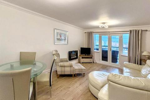 2 bedroom flat for sale, Golden Gate Way, Eastbourne