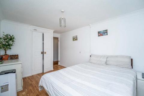 undefined, East Avenue, Hayes, UB3 2JX