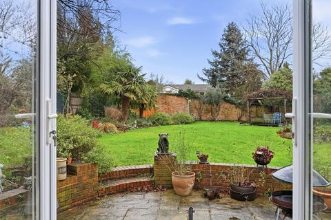 4 bedroom detached house for sale, Traps Lane, New Malden, KT3