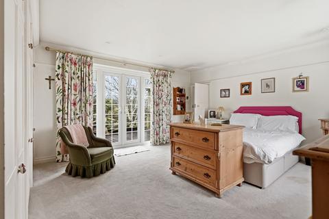 4 bedroom detached house for sale, Traps Lane, New Malden, KT3