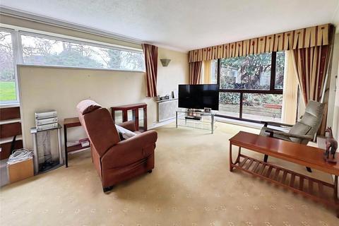 2 bedroom flat for sale, North Park, London SE9