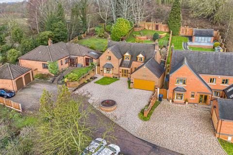 5 bedroom detached house for sale, Watling Street, Tamworth B78