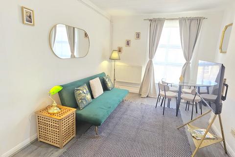 1 bedroom flat to rent, Camden Road, London NW1