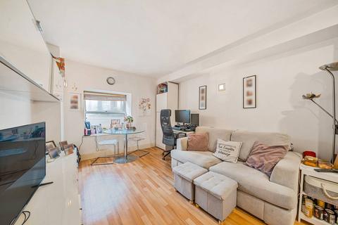 1 bedroom flat to rent, Cadogan Road, Woolwich, London, SE18