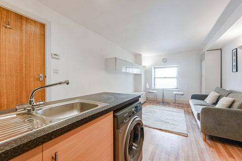 1 bedroom flat to rent, Cadogan Road, Woolwich, London, SE18