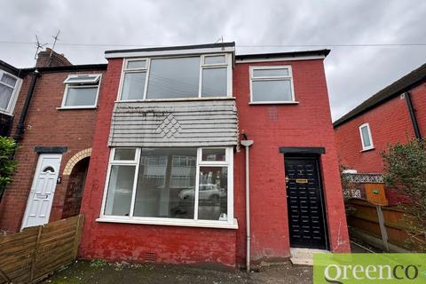 3 bedroom semi-detached house to rent, Wilmur Avenue, Salford M7