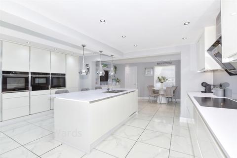 5 bedroom detached house for sale, Pennine Way, Maidstone ME15