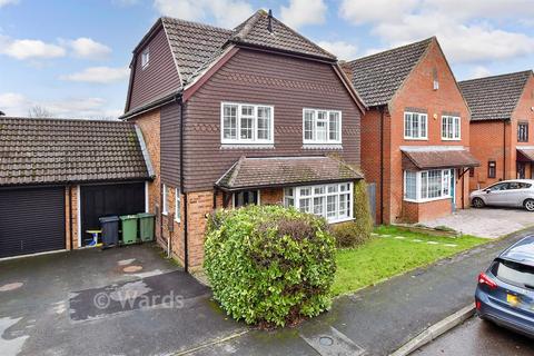 5 bedroom detached house for sale, Pennine Way, Maidstone ME15