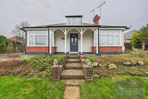 3 bedroom detached house for sale, North Trade Road, Battle