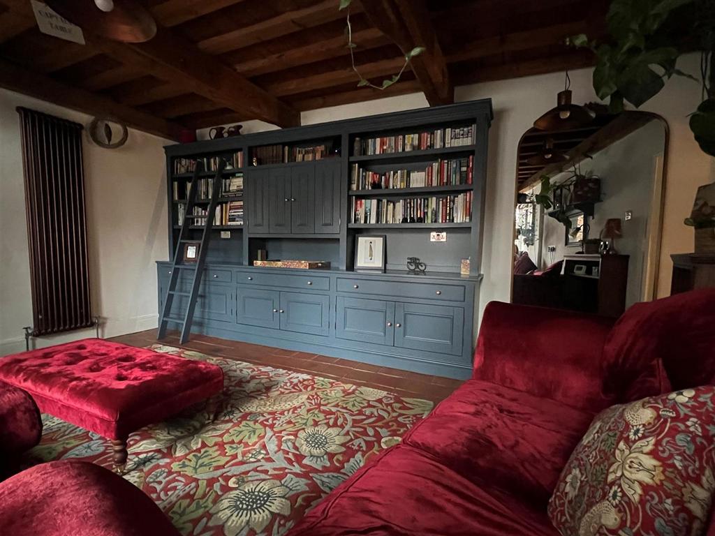 Bookcase.jpg