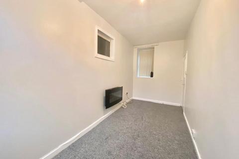 1 bedroom flat to rent, Bankwell Road, Huddersfield