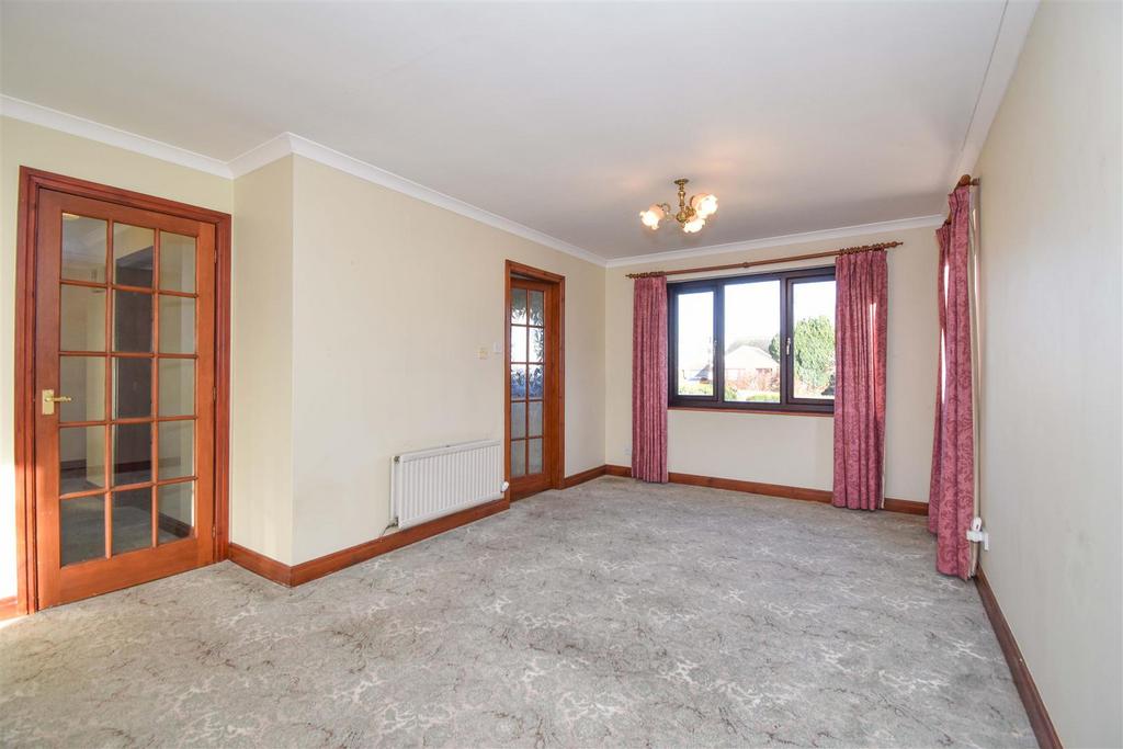 Lounge Dining Room