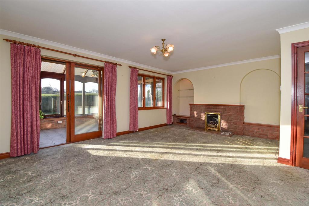 Lounge Dining Room