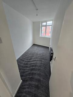 2 bedroom flat to rent, Station Street, Nottingham NG17