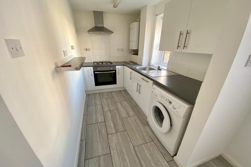 Kitchen / Dining Roo