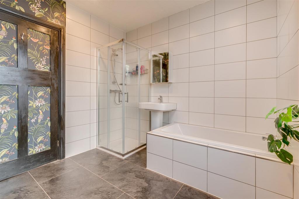 25 Grange Ave-7.jpg